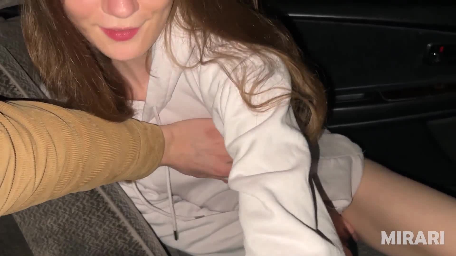 Nữa đêm chịch người yêu trên xe ở núi rừng hoang vắng - Sex Hay -  SexTop1.page