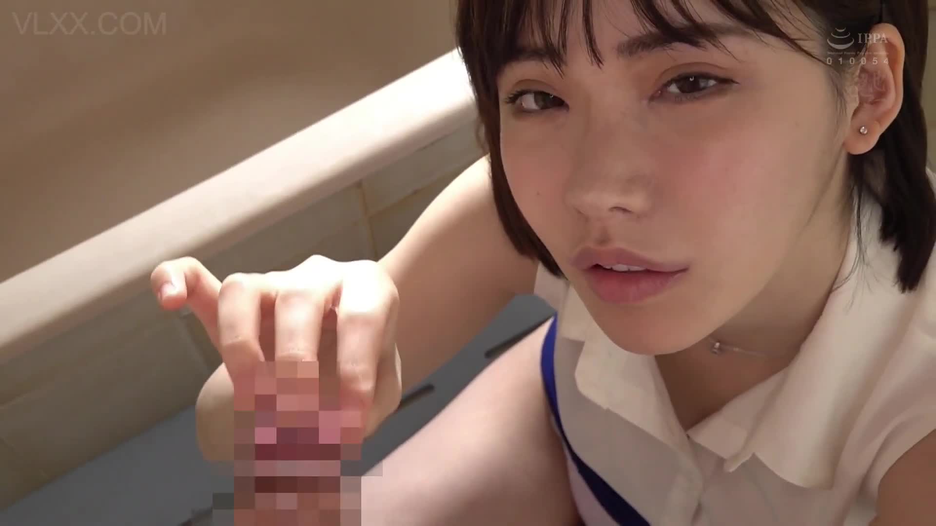 Vợ sắp cưới của anh trai, em chỉ đút củ khoải vào lỗ lồn chị… 3cm thôi